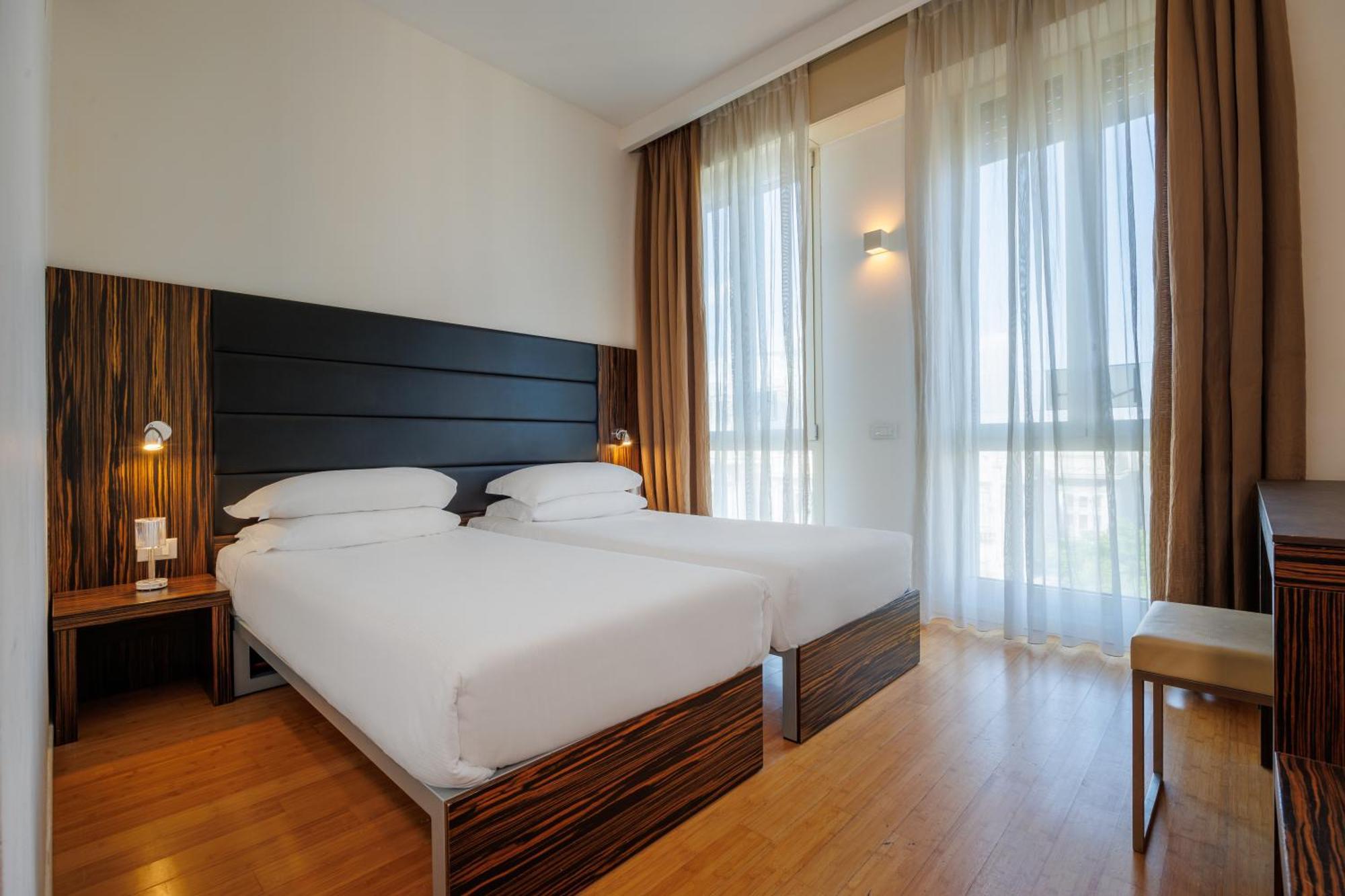 Ih Hotels Milano Centrale エクステリア 写真