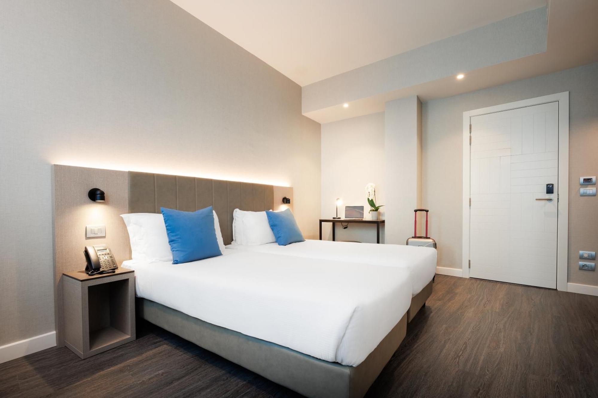 Ih Hotels Milano Centrale エクステリア 写真