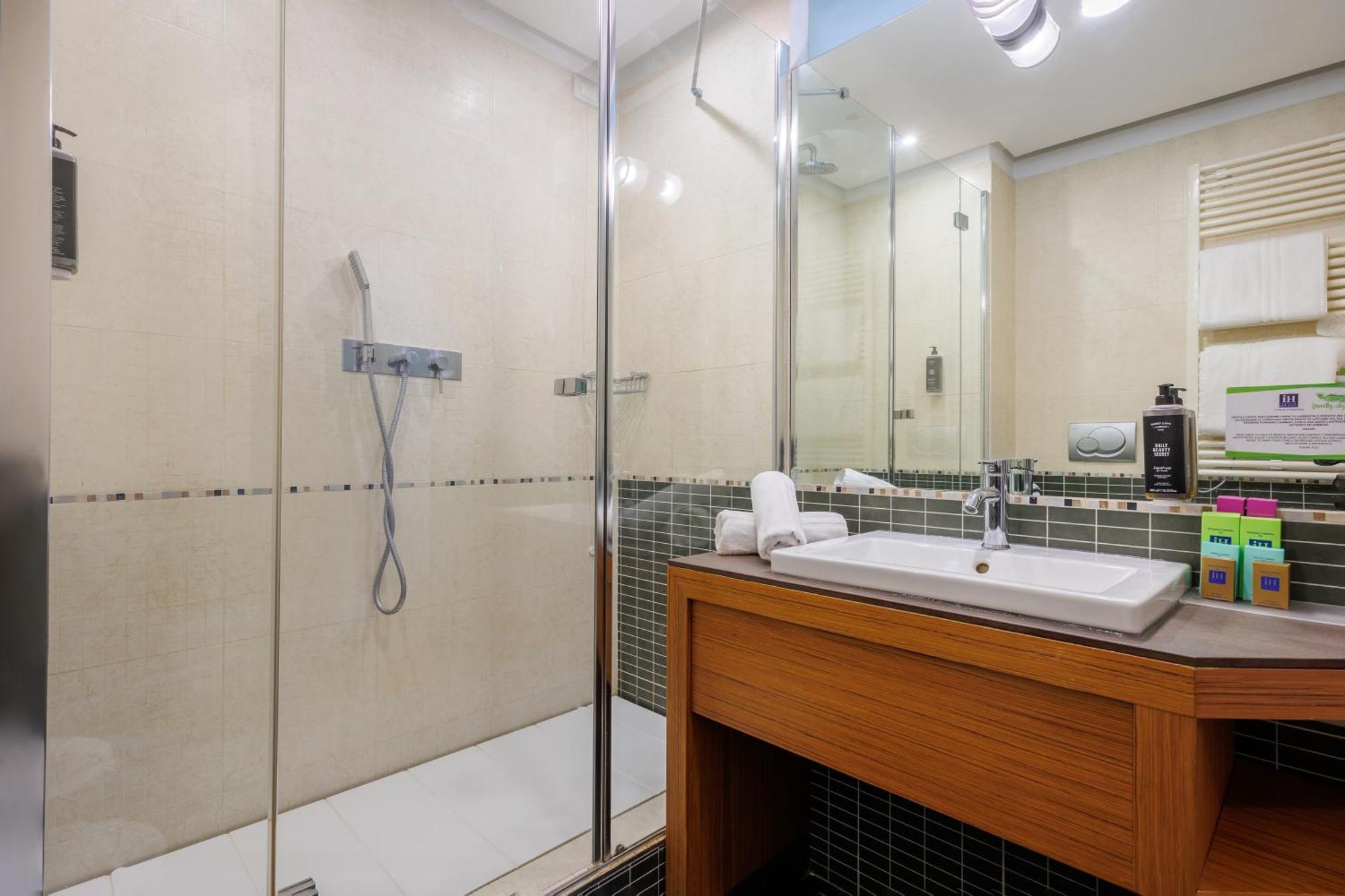 Ih Hotels Milano Centrale エクステリア 写真