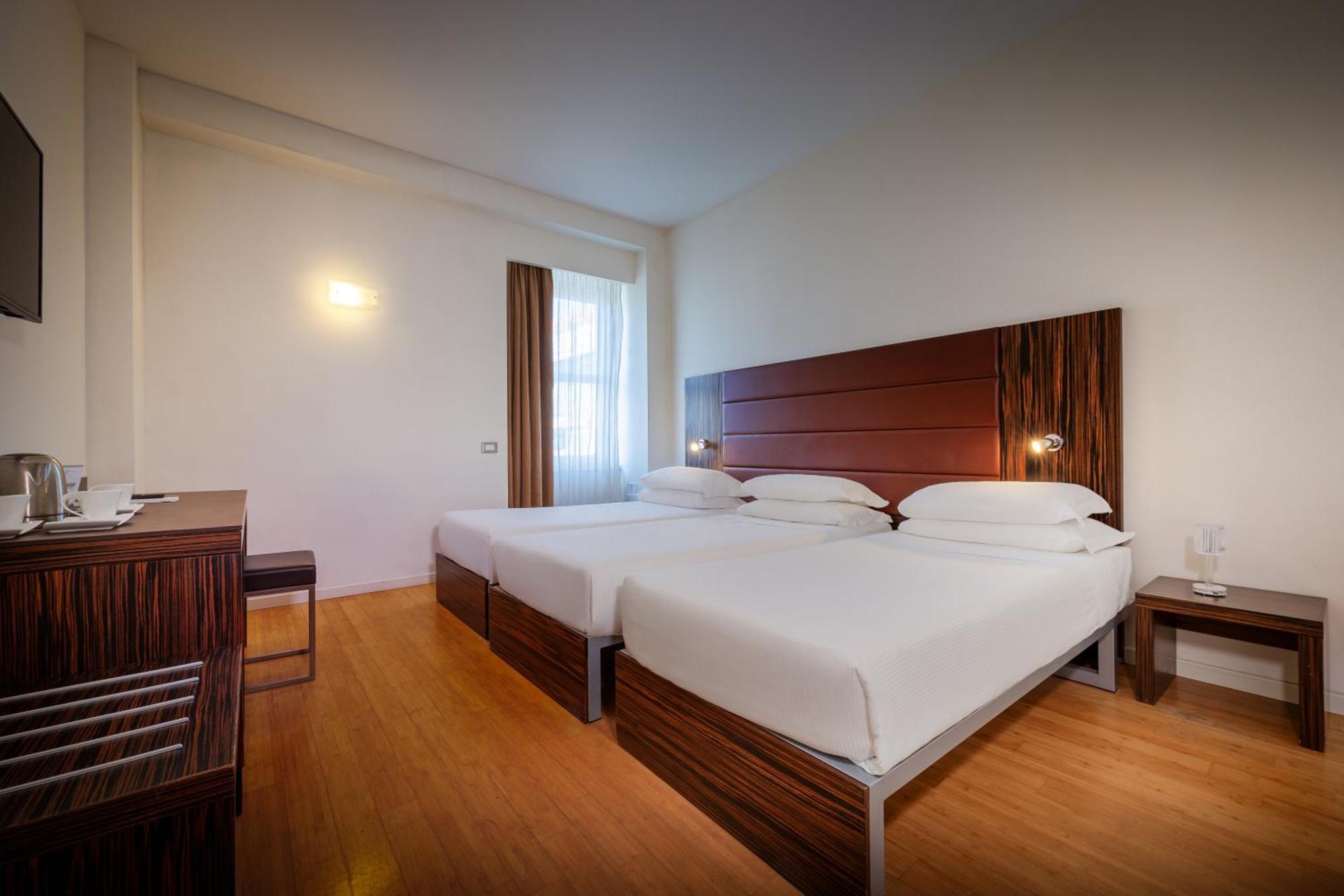Ih Hotels Milano Centrale エクステリア 写真