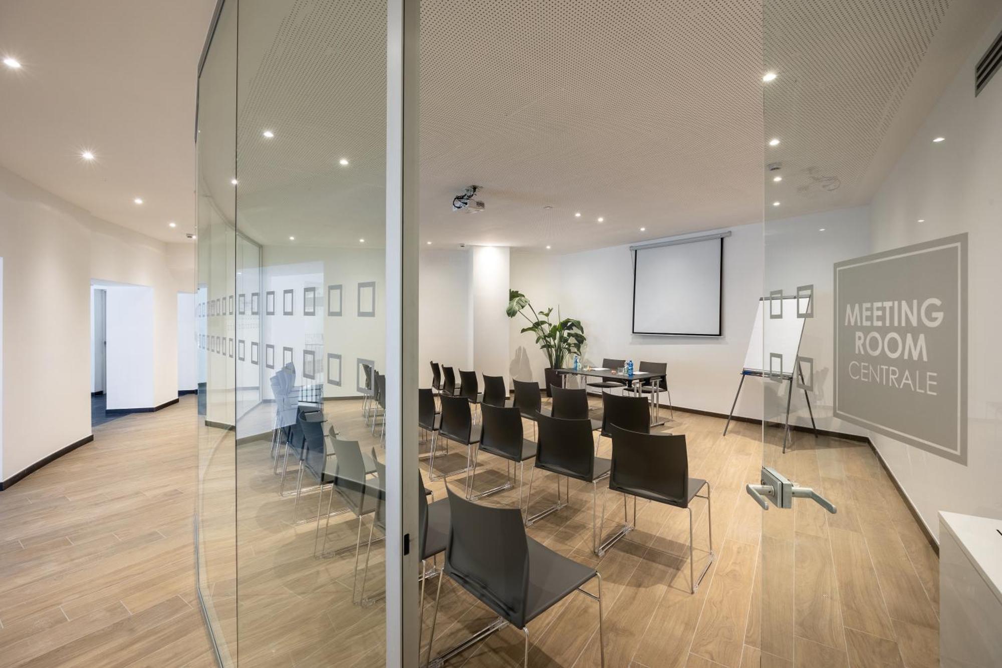 Ih Hotels Milano Centrale エクステリア 写真